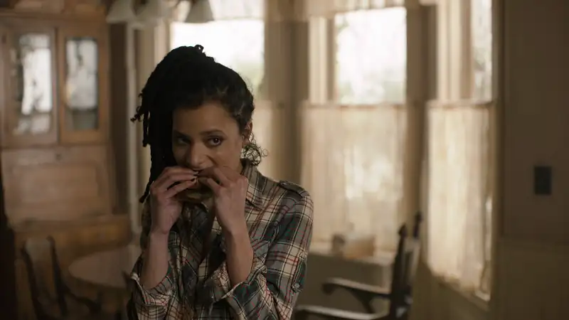 download the crowded room (2023) season 1 [s01e10 - complete] apple tv+ original web series 720p | 1080p web-rip