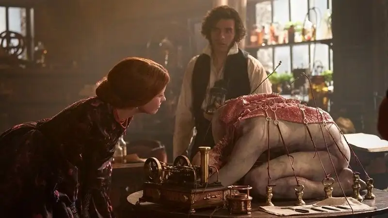 screenshot f2c4c7 netflix frankenstein 2025